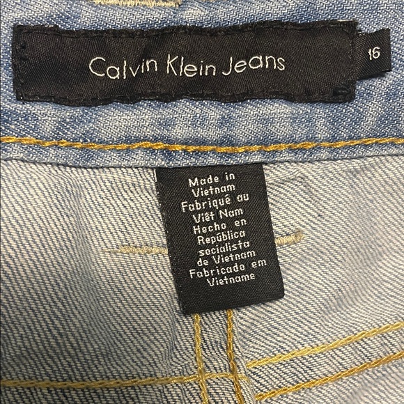 Calvin Klein Jeans Light Blue Women's Jean Shorts - Picture 2 of 6